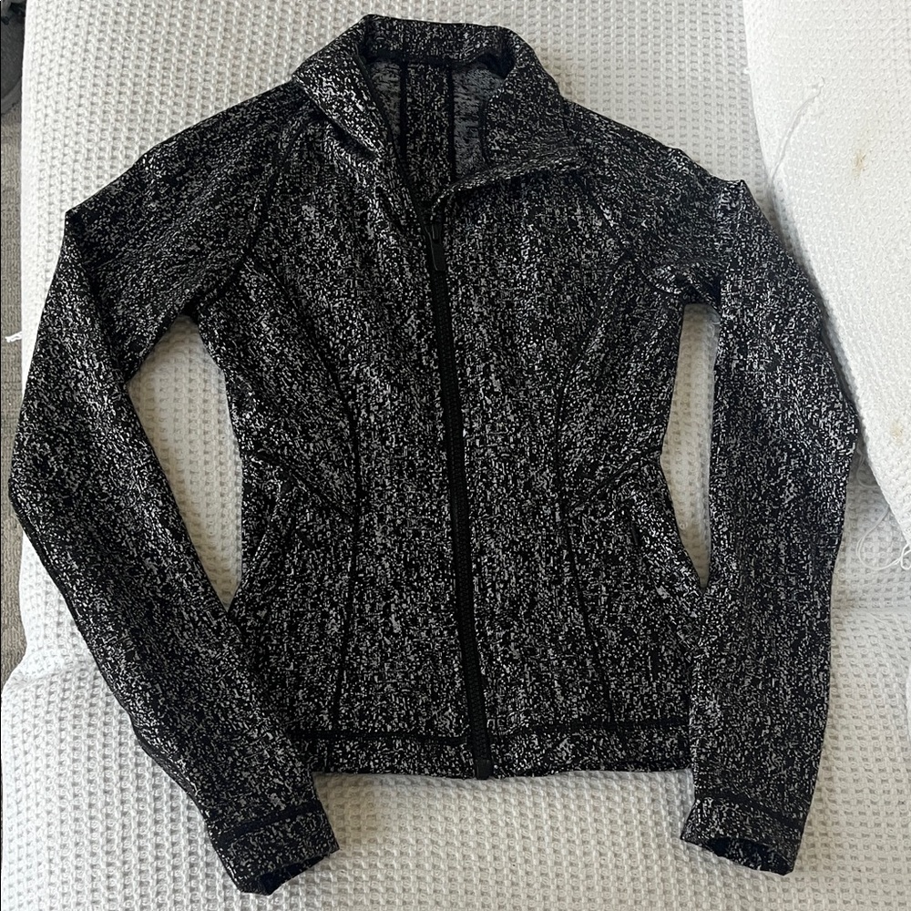 Lululemon Athletica Black and Gray Textured Define zip up